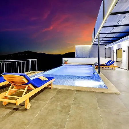 Villa Ulugoel 2 Bedroom With Private Pool *