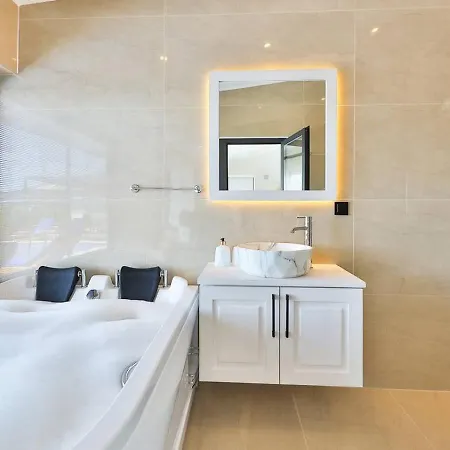 Ulugoel 2 Bedroom With Private Pool * Kalkan