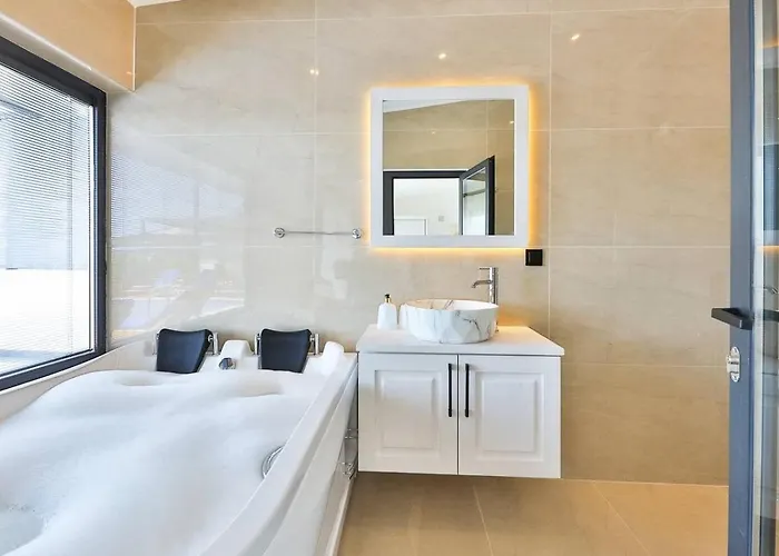 Ulugoel 2 Bedroom With Private Pool * Kalkan